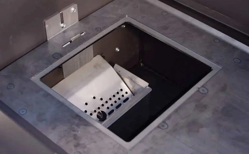 Yoder Smokers YS480s Pellet Grill on Competition Cart - Image 32